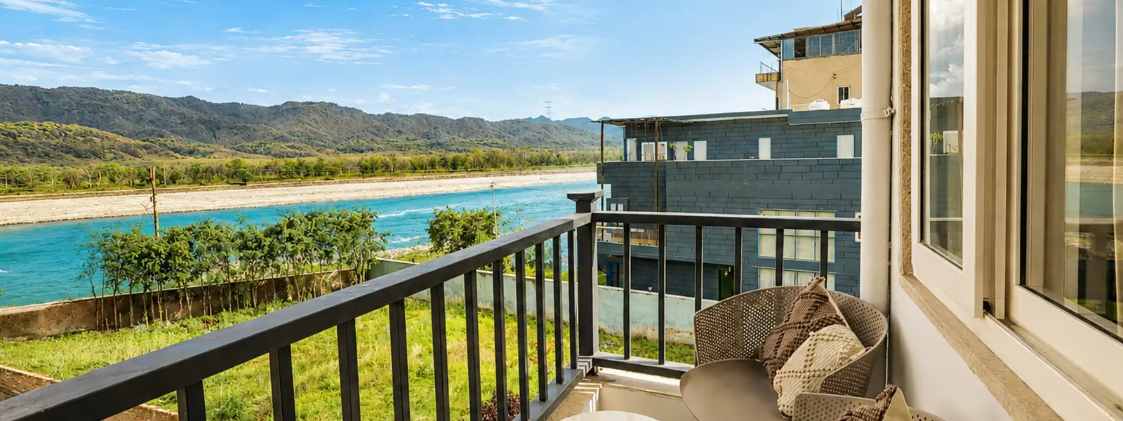 The Neeraj Ganga Paradise - Best Hotel in Rishikesh near Ganga