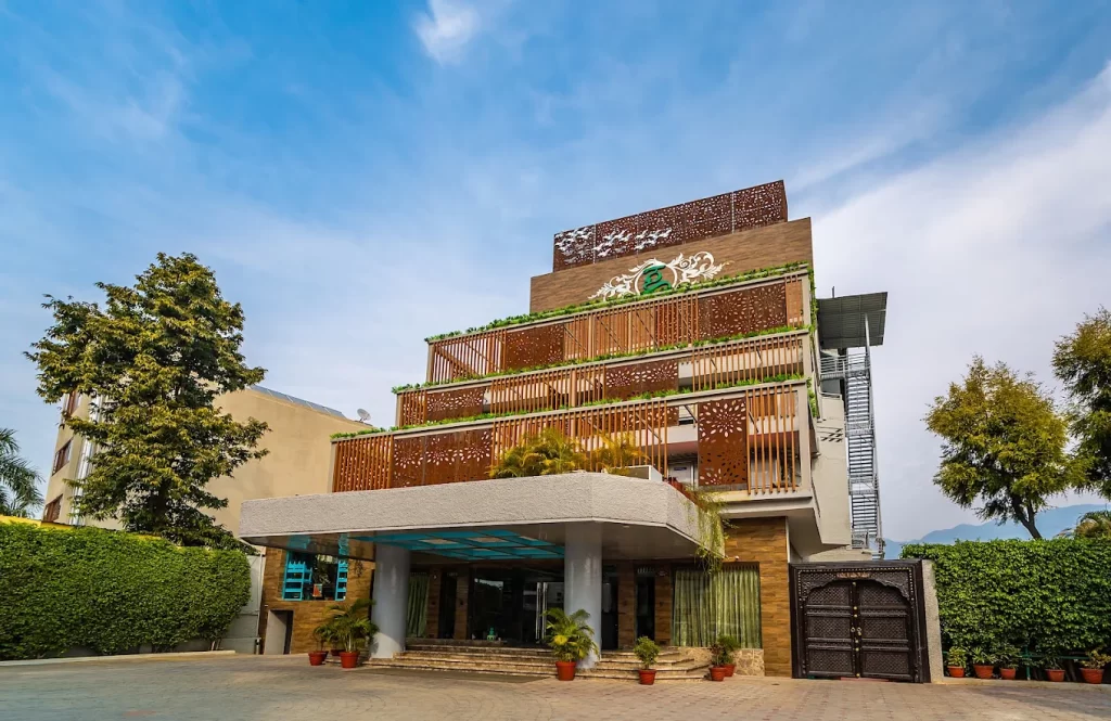 10 Hotels in Rishikesh With the Best Ganga View Rooms in 2026 7 Ganga Kinare Hotel Rishikesh